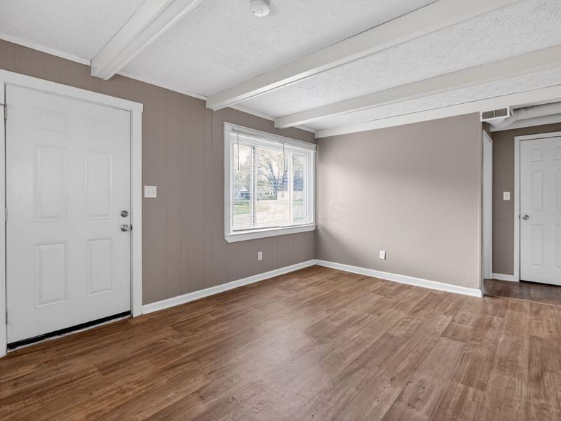 2902 Northglen Drive, Columbus, OH 43224 Photo 5