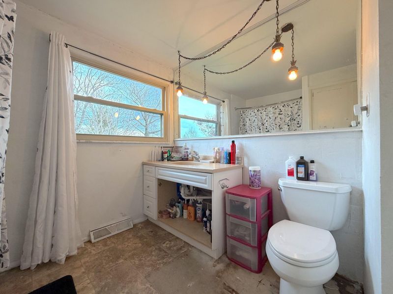 448 Ontario Avenue, Bellefontaine, OH 43311 Photo 19