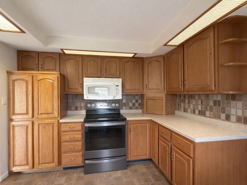 448 Ontario Avenue, Bellefontaine, OH 43311 Photo 9