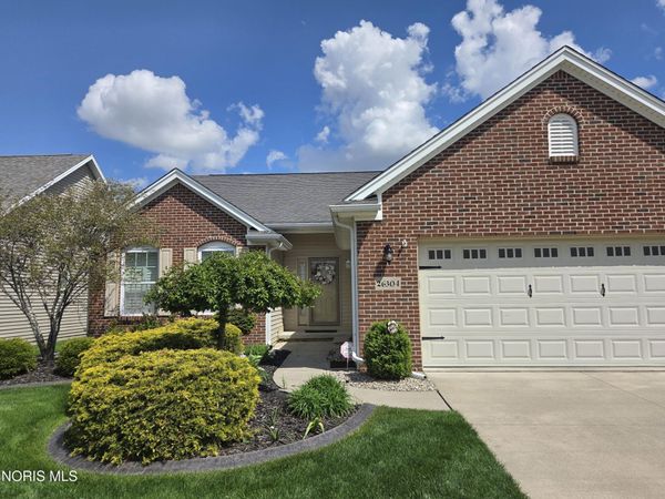 26304 Stillwater Drive, Perrysburg, OH 43551