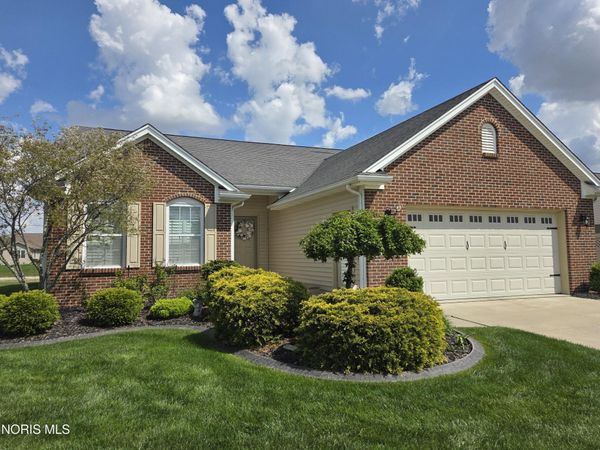 26304 Stillwater Drive, Perrysburg, OH 43551