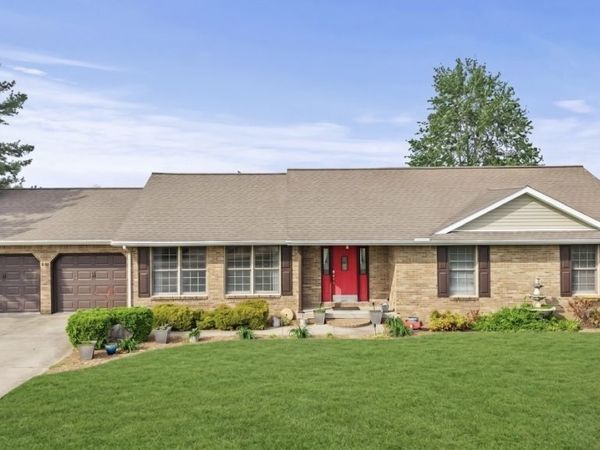 40 Carolyn Drive, Seymour, IN 47274