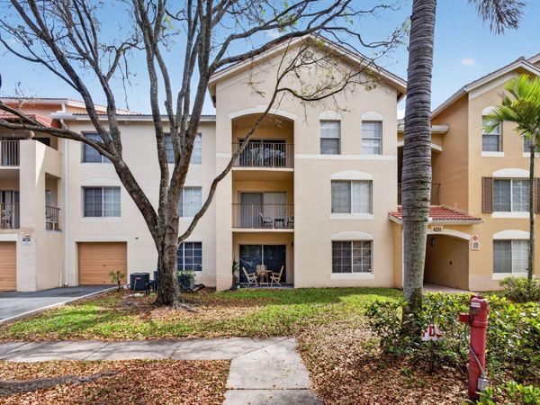 4211 San Marino Boulevard, Unit 105, West Palm Beach, FL 33409