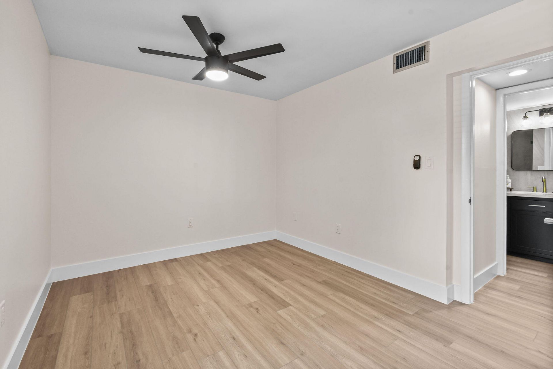 2233 NW 22nd Avenue, Unit 102, Stuart, FL 34994 Photo