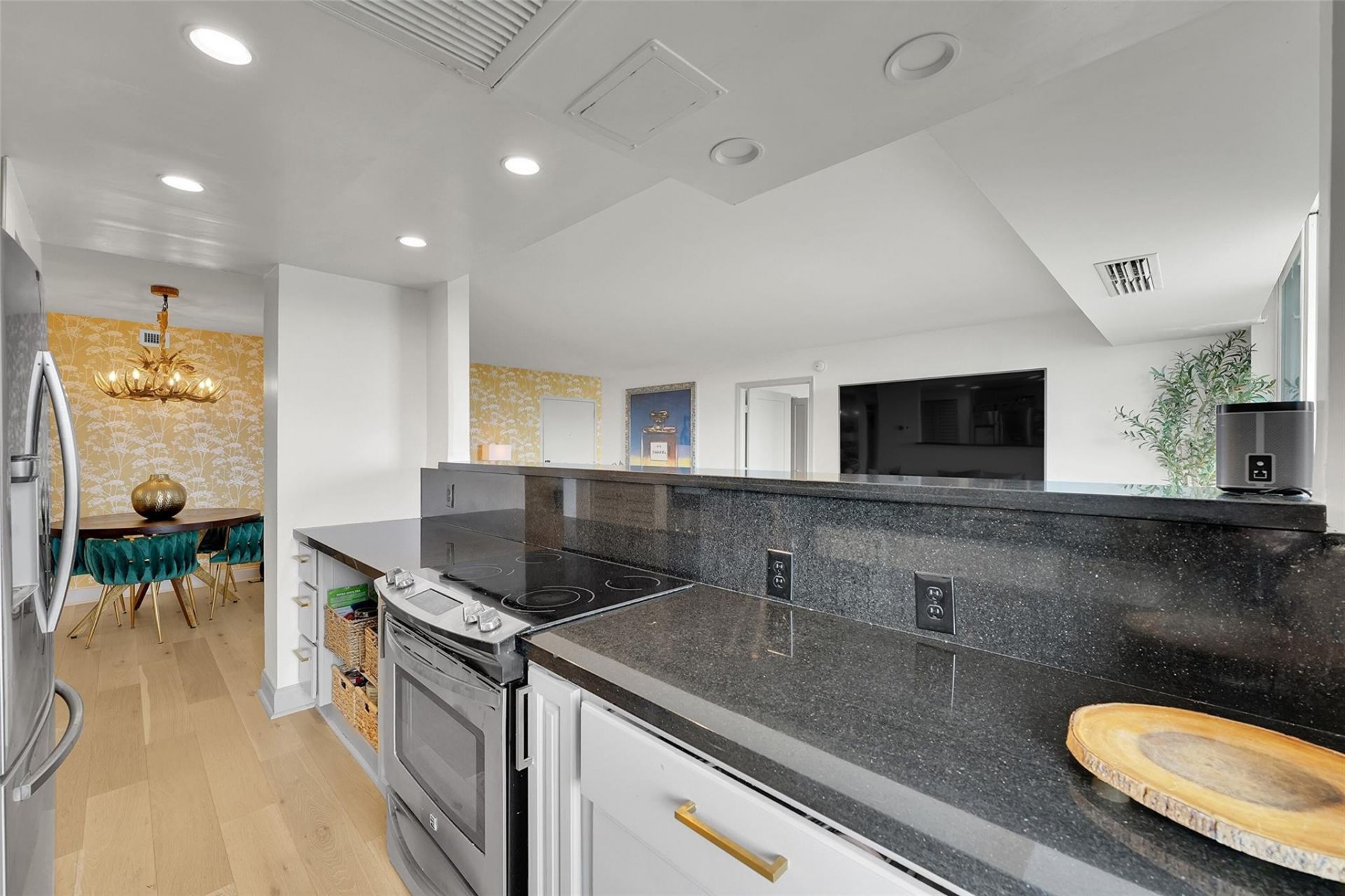 2841 N Ocean Boulevard, Unit 1004, Fort Lauderdale, FL 33308 Photo