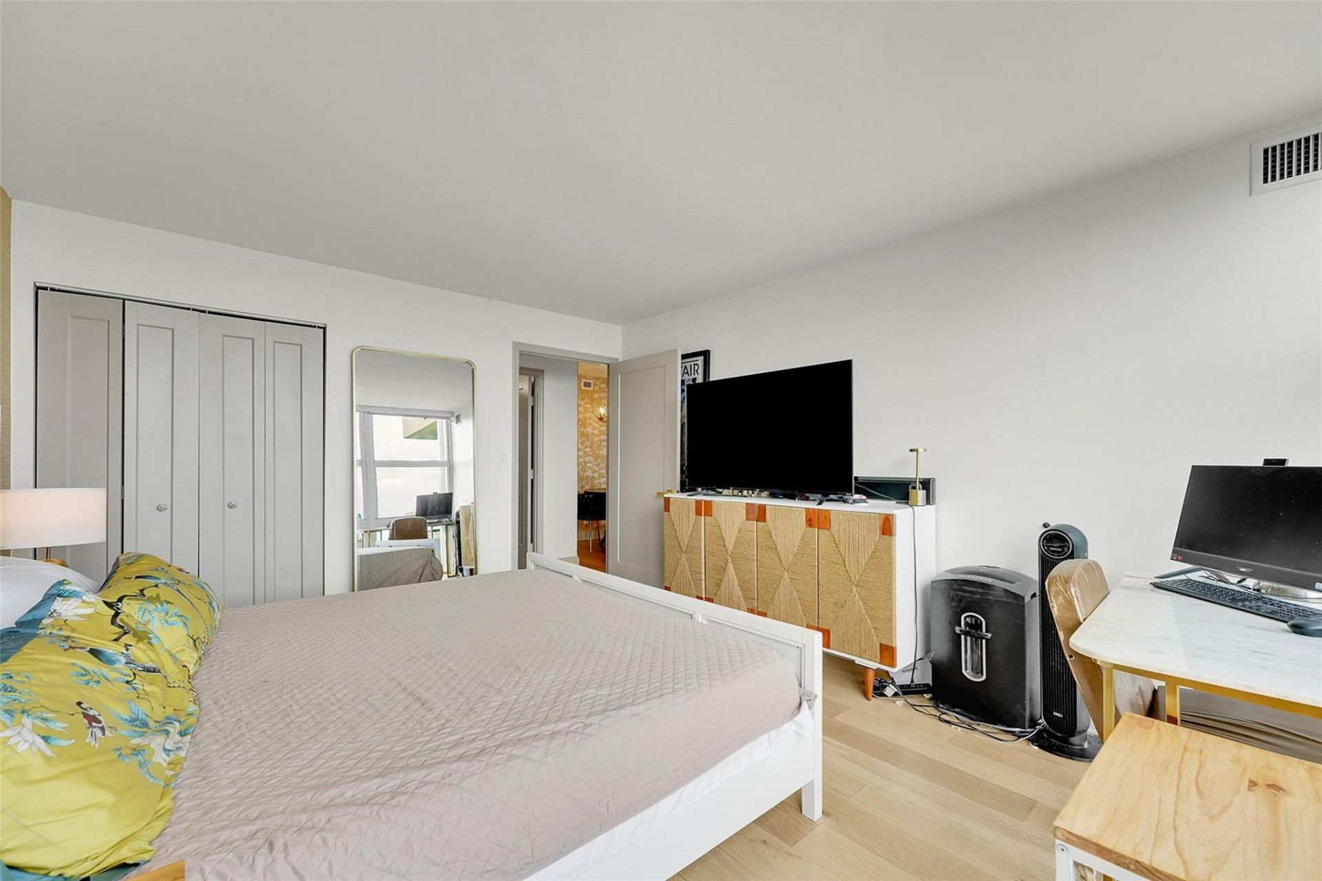 2841 N Ocean Boulevard, Unit 1004, Fort Lauderdale, FL 33308 Photo