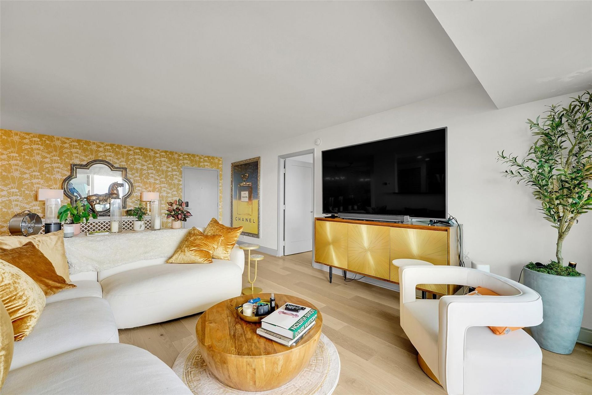 2841 N Ocean Boulevard, Unit 1004, Fort Lauderdale, FL 33308 Photo