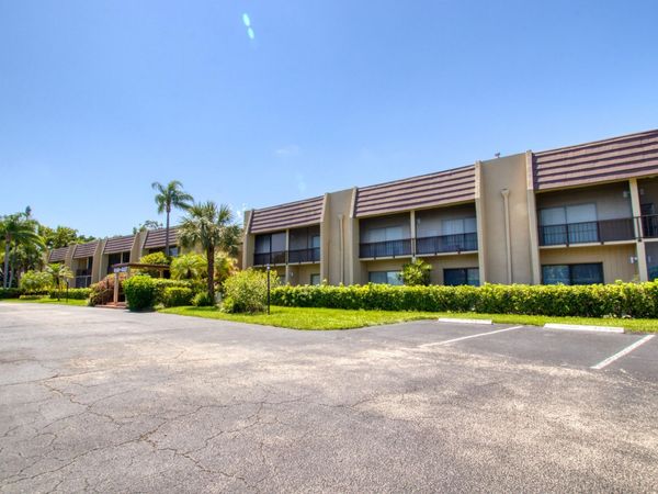 4657 Fountains Drive S, Unit 206, Greenacres, FL 33467