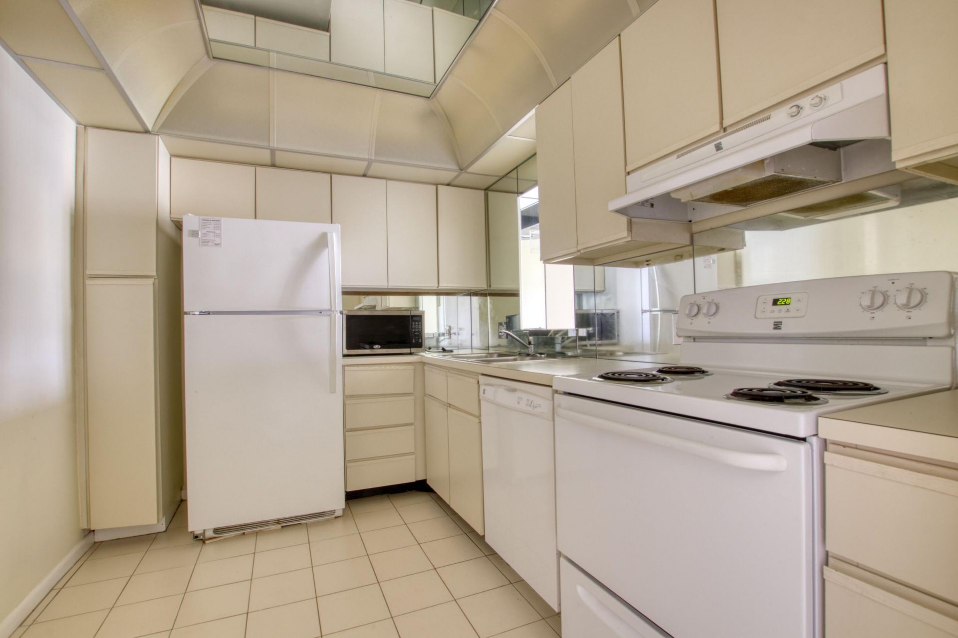 4657 Fountains Drive S, Unit 206, Greenacres, FL 33467 Photo