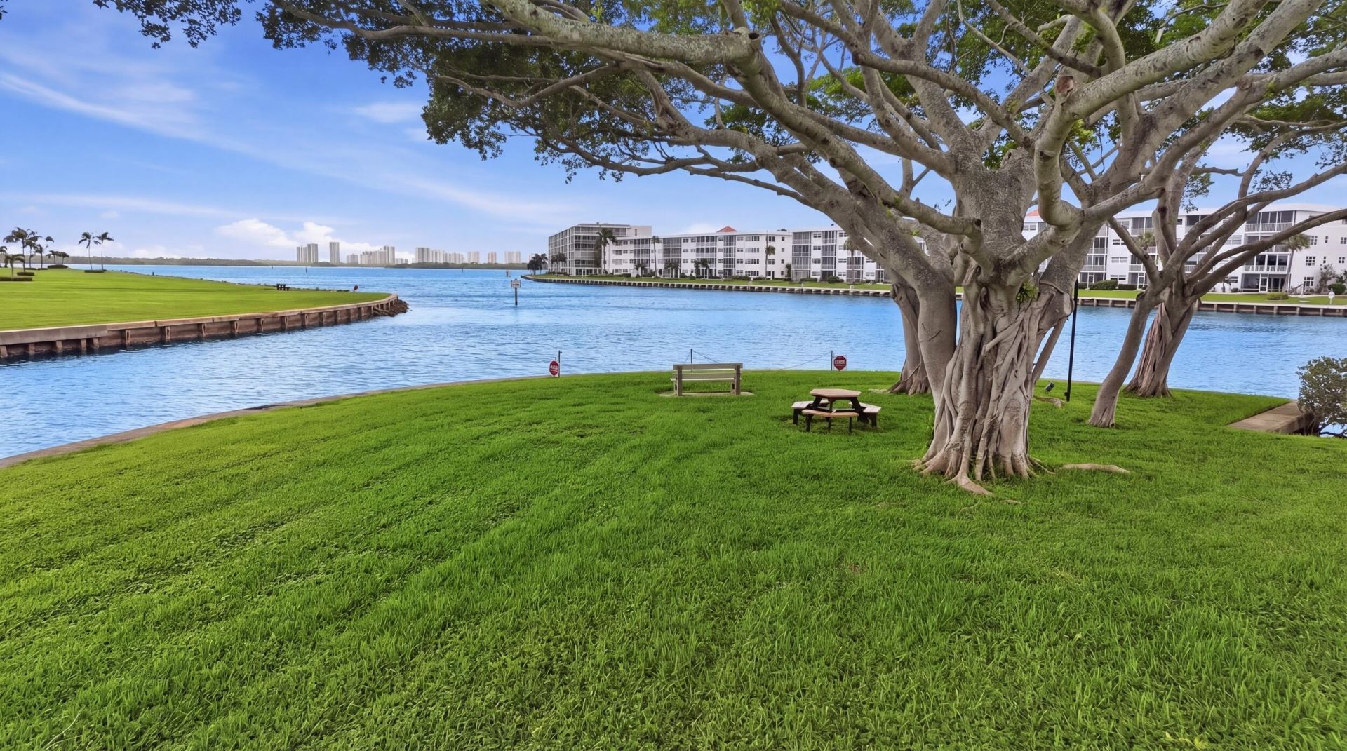 1109 E Marine Way E, Unit L4r, North Palm Beach, FL 33408 Photo