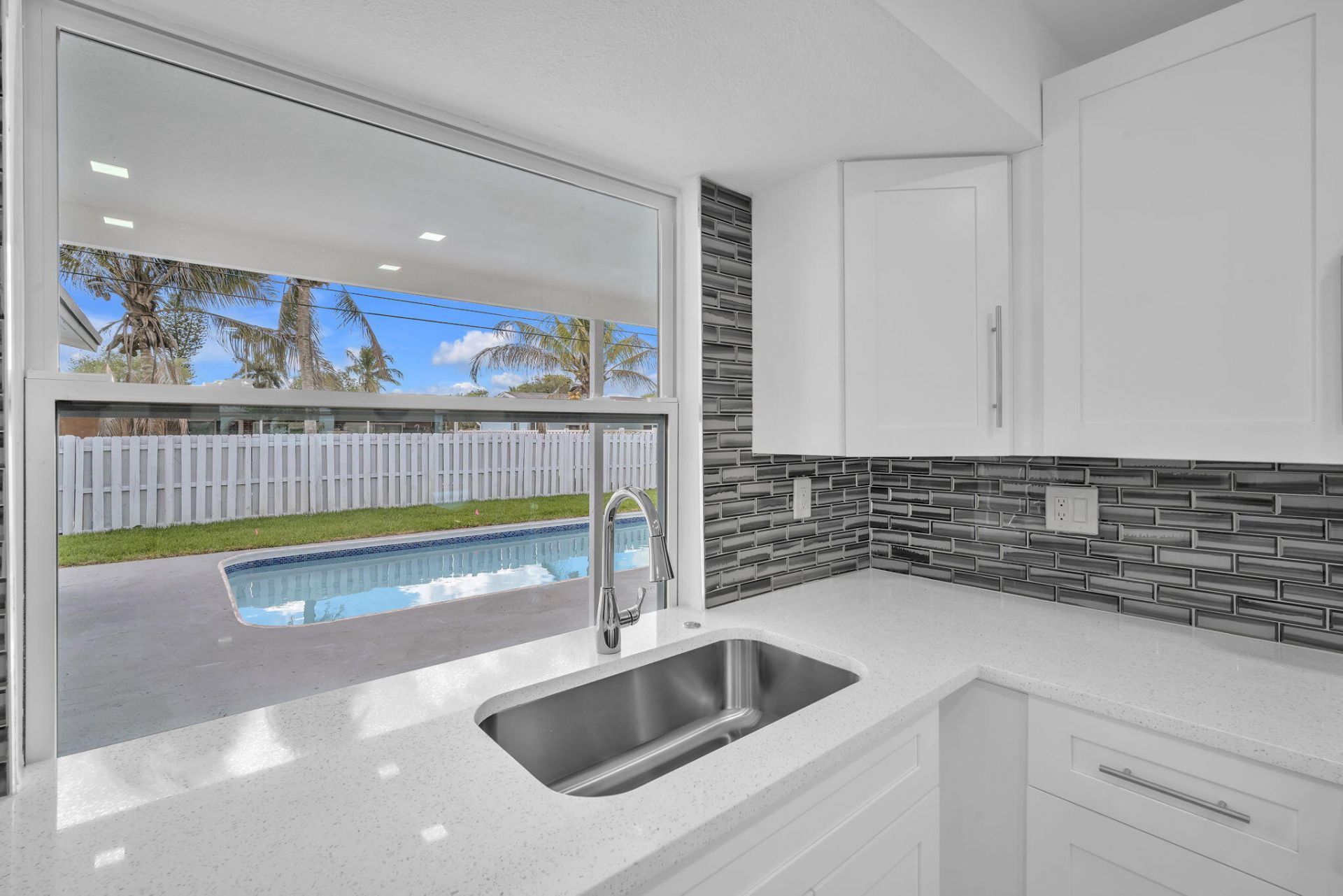 9490 NW 20th Place, Sunrise, FL 33322 Photo