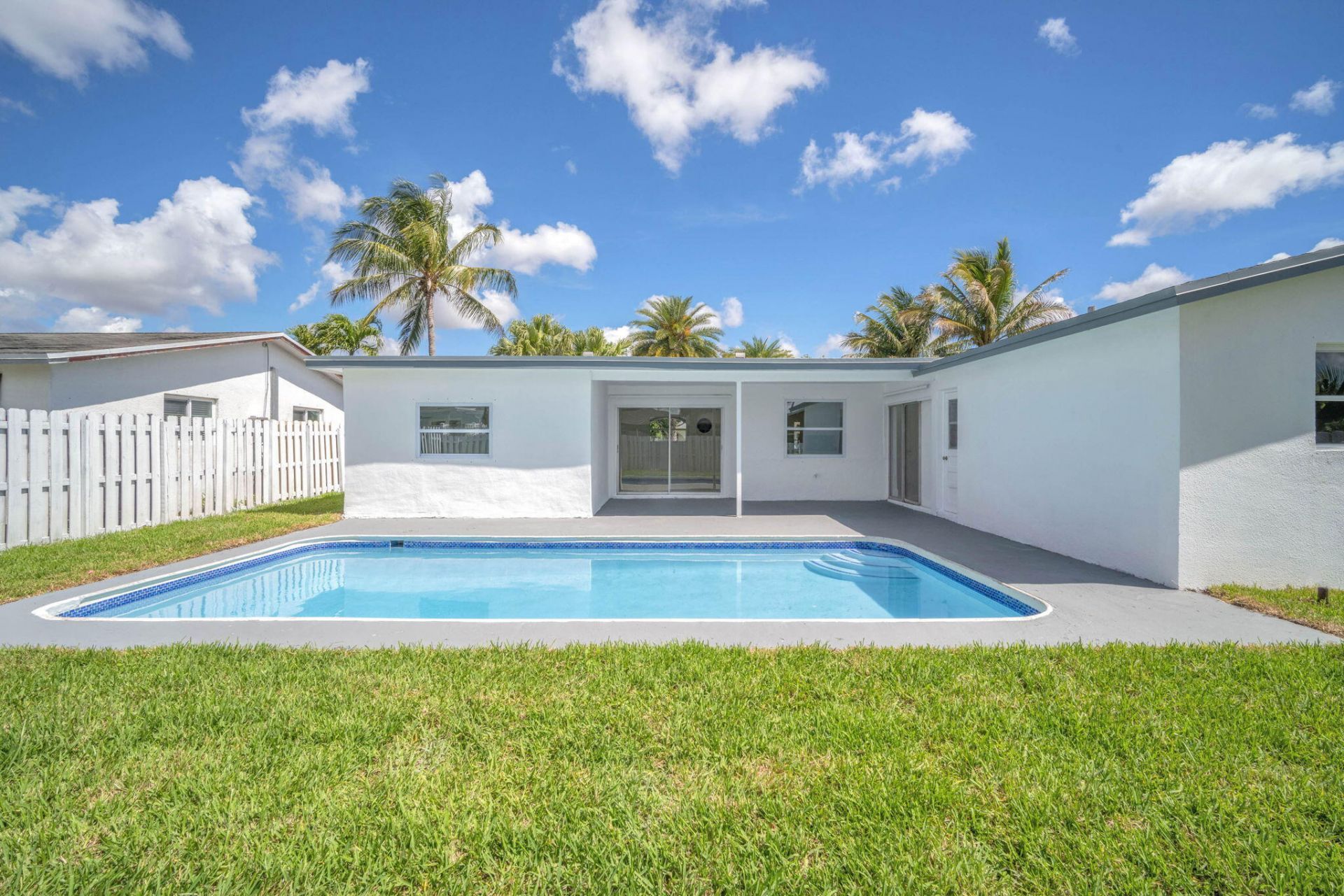 9490 NW 20th Place, Sunrise, FL 33322 Photo