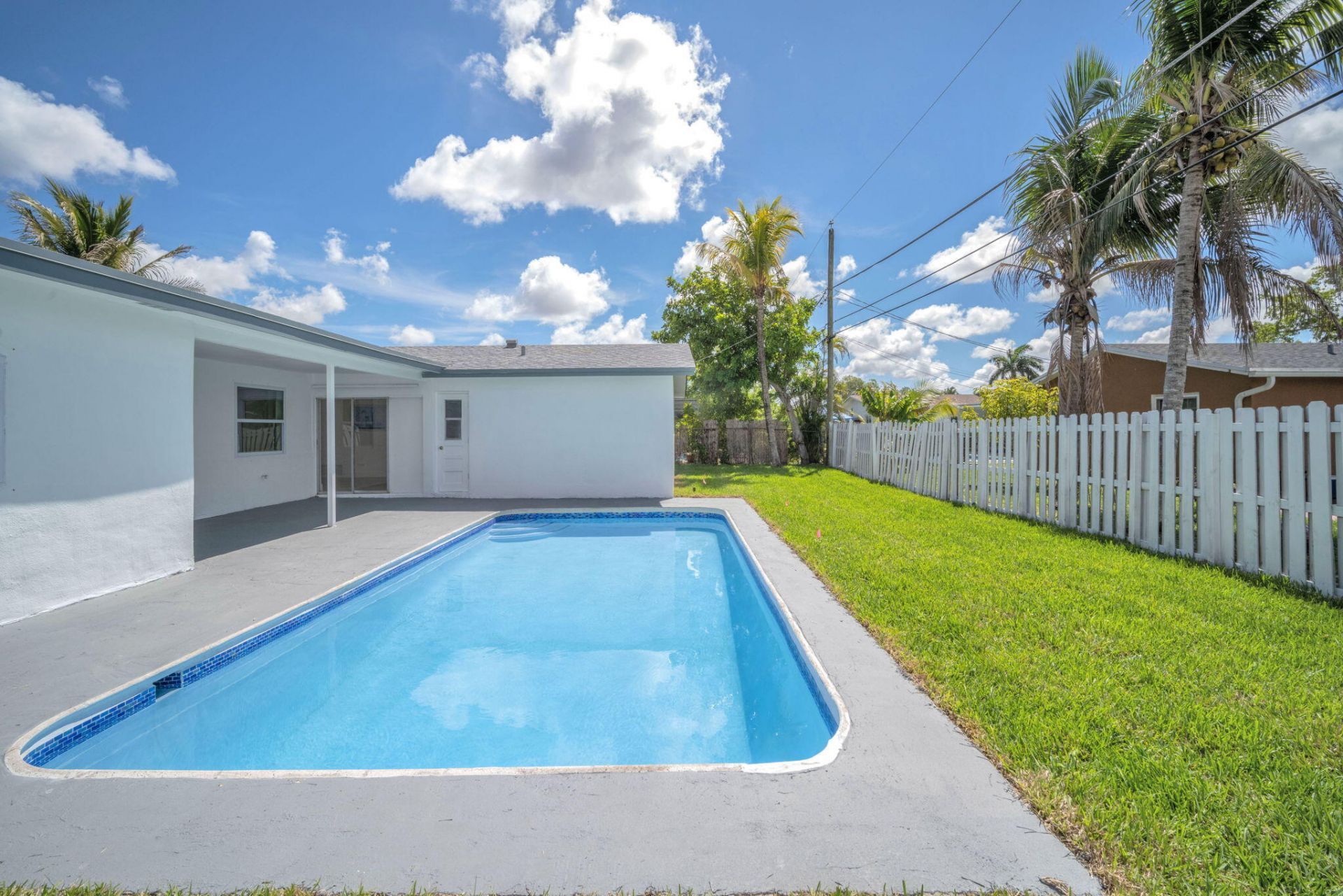 9490 NW 20th Place, Sunrise, FL 33322 Photo