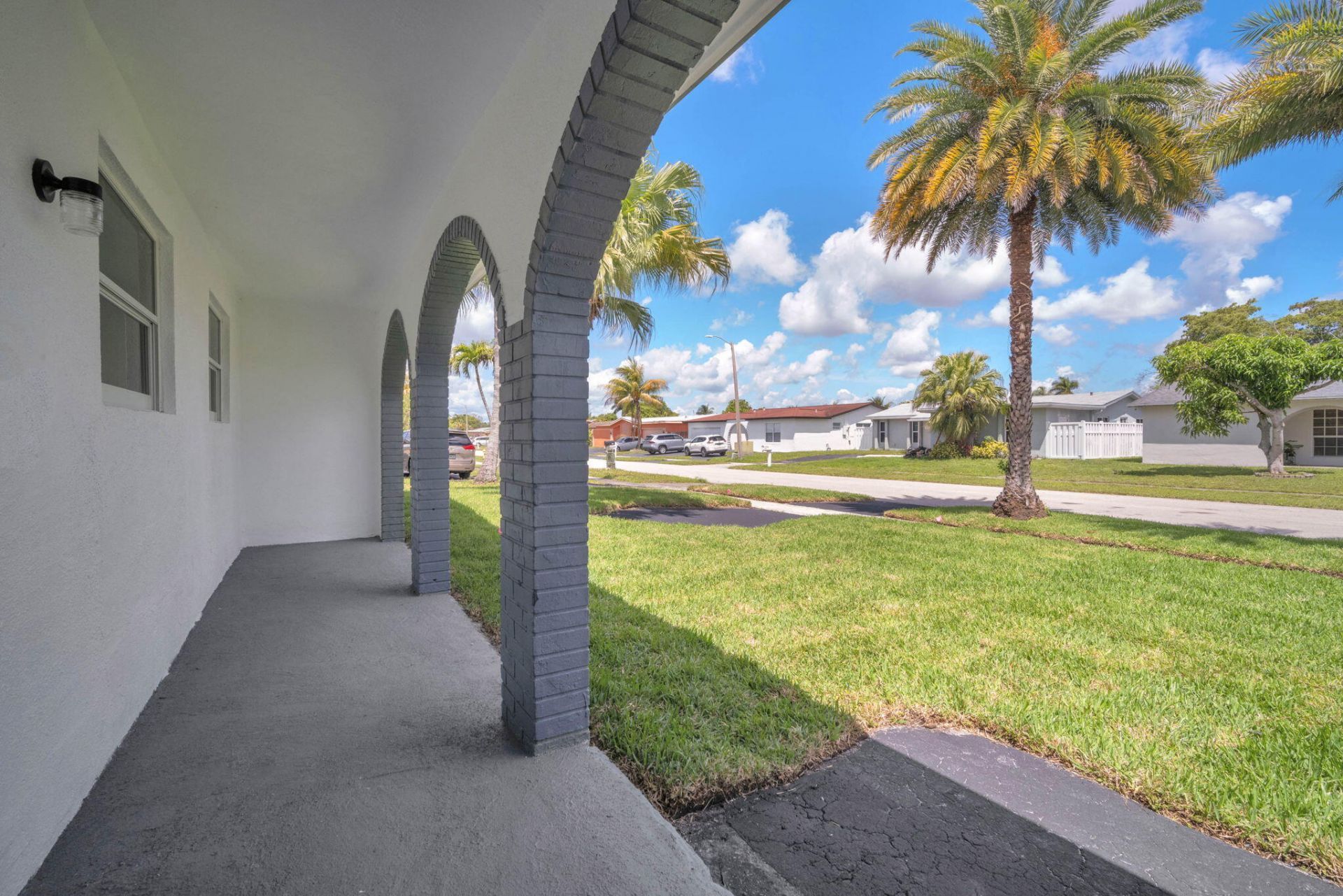 9490 NW 20th Place, Sunrise, FL 33322 Photo