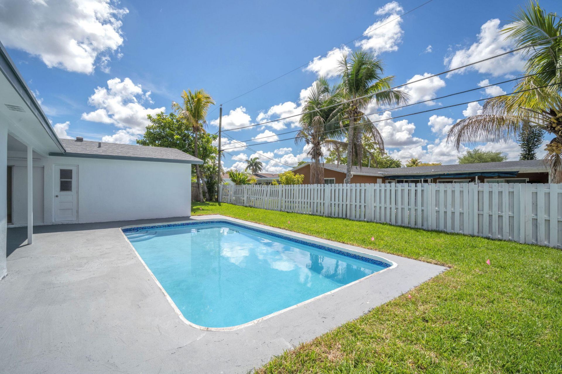 9490 NW 20th Place, Sunrise, FL 33322 Photo