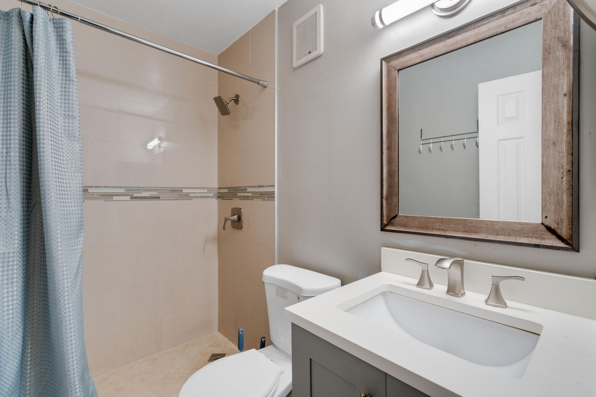 2244 White Pine Circle, Unit B, Greenacres, FL 33415 Photo