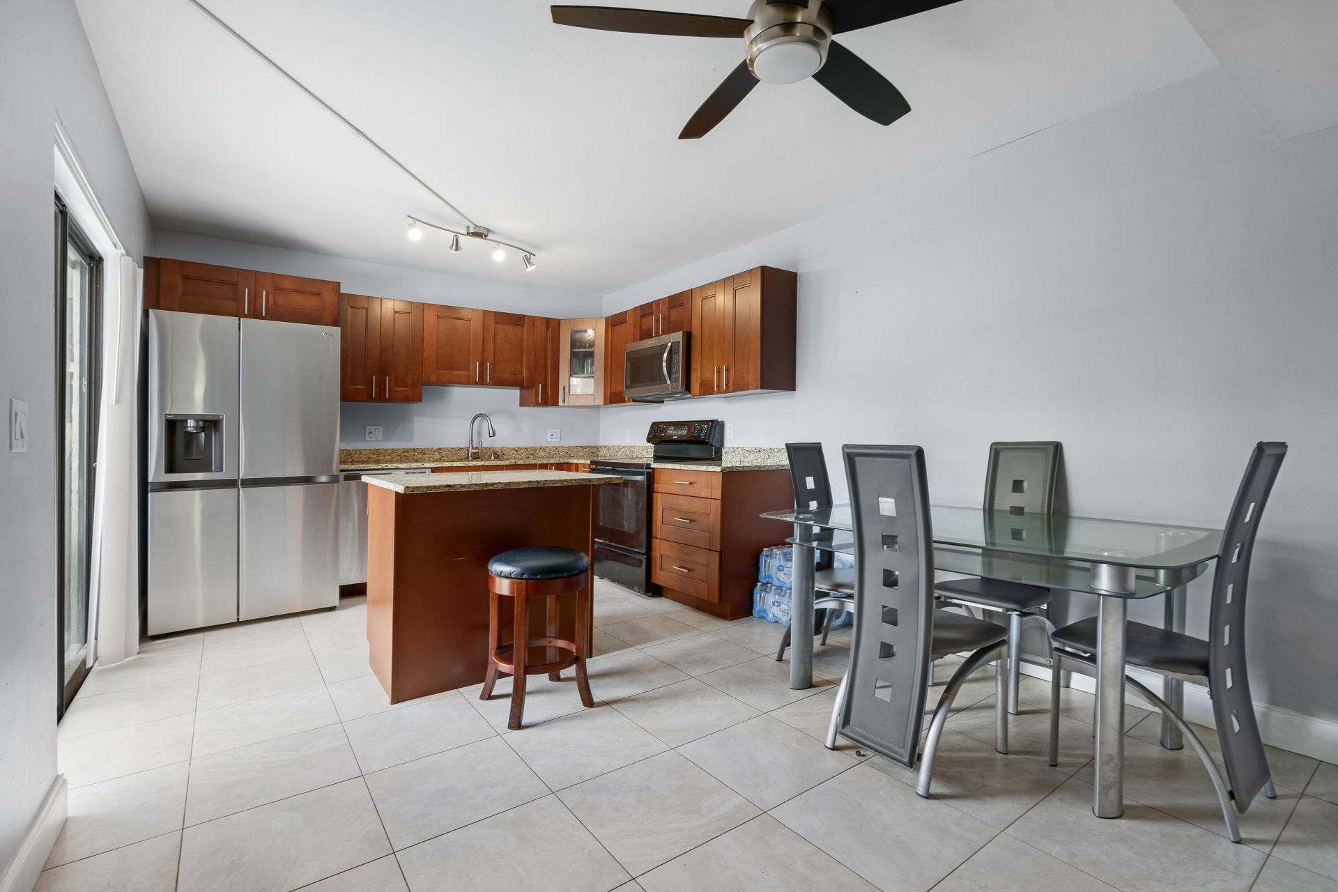 2244 White Pine Circle, Unit B, Greenacres, FL 33415 Photo
