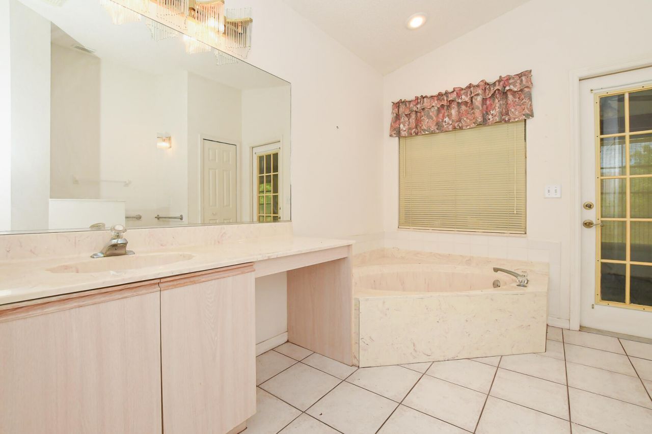 1810 SW Mcallister Lane, Port Saint Lucie, FL 34953 Photo