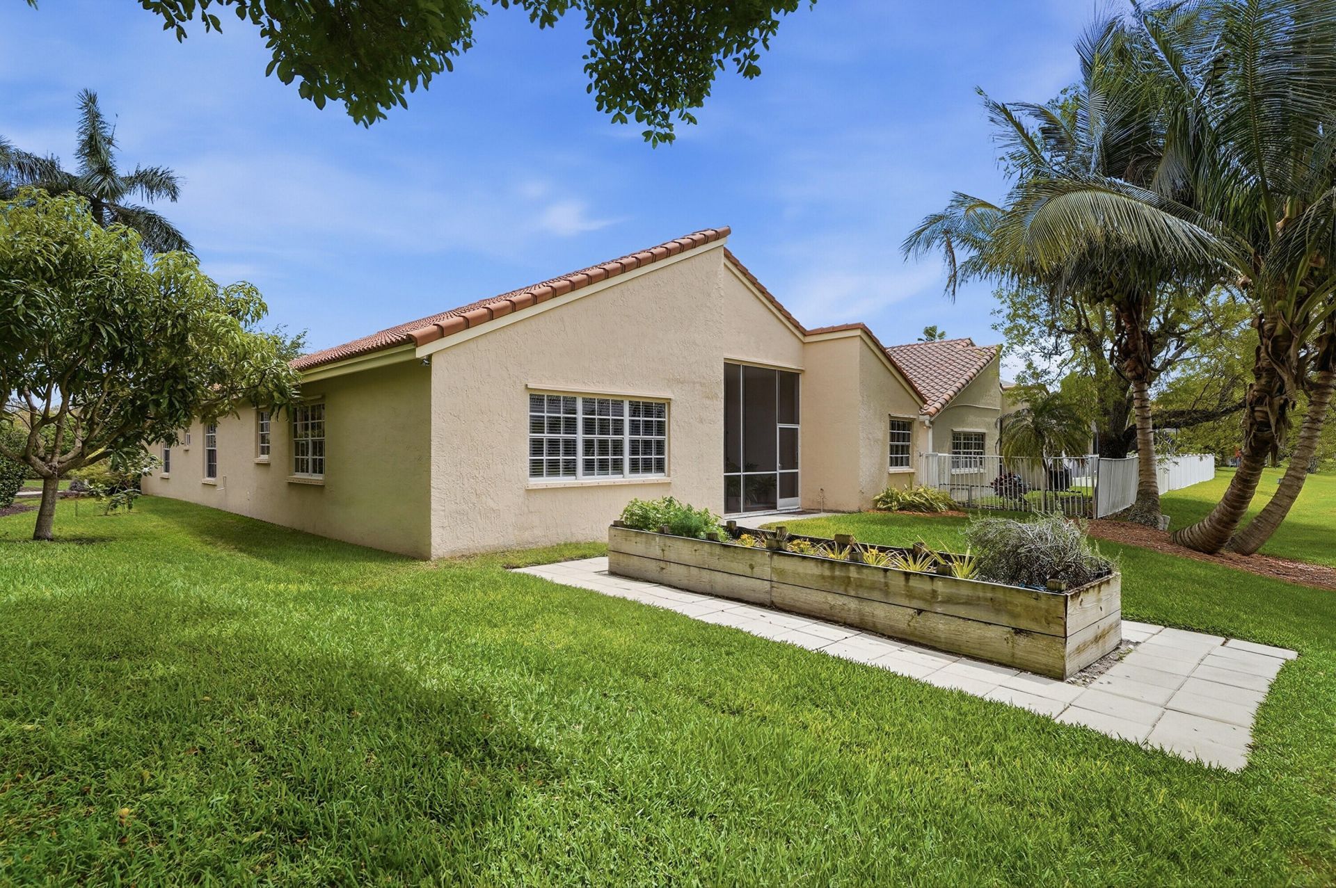 477 Cameron Drive, Weston, FL 33326 Photo