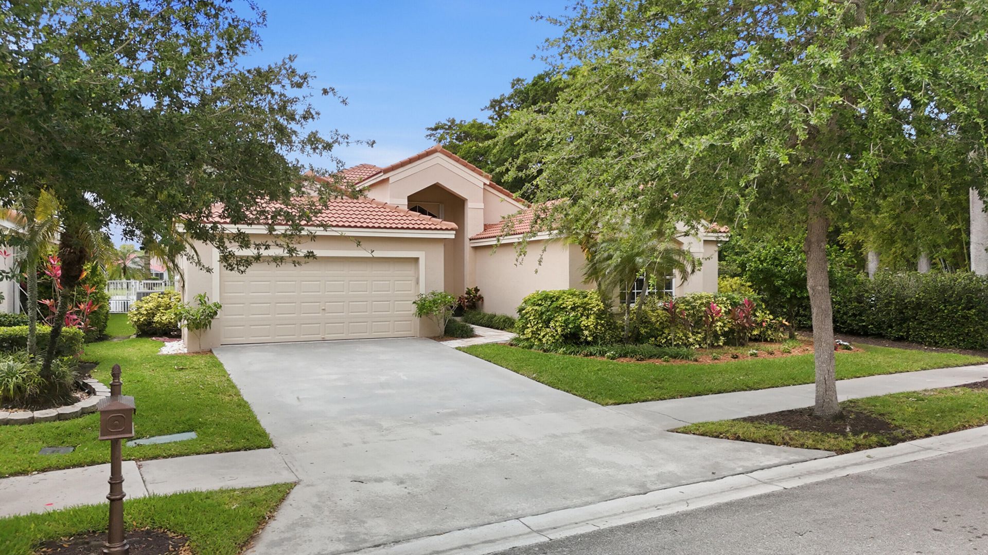 477 Cameron Drive, Weston, FL 33326 Photo