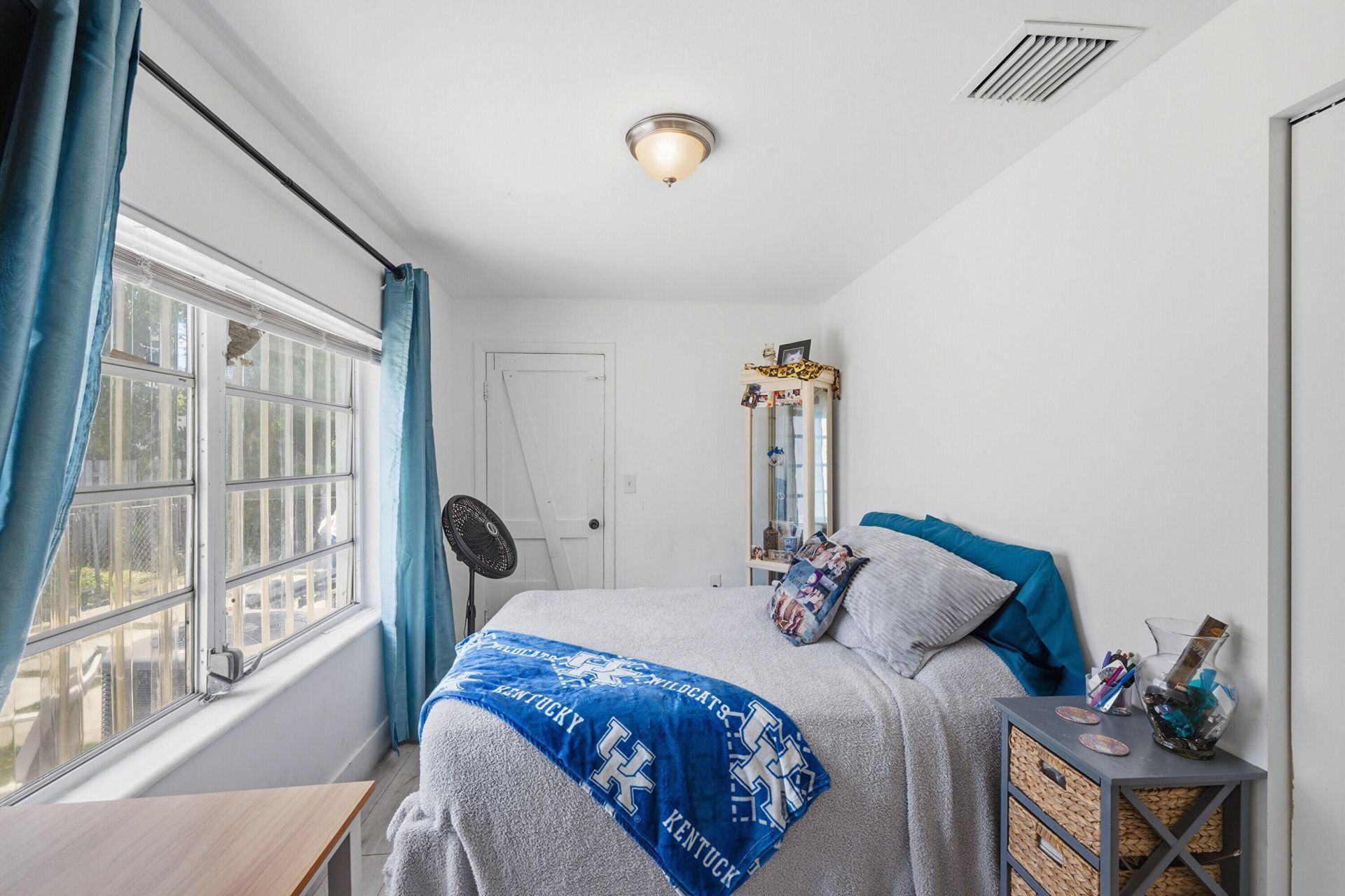 7700 NE 1st Court, Miami, FL 33138 Photo