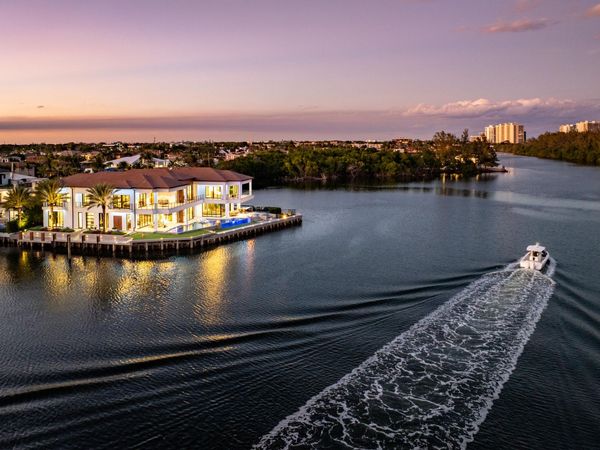 2934 NE 8th Avenue, Boca Raton, FL 33431