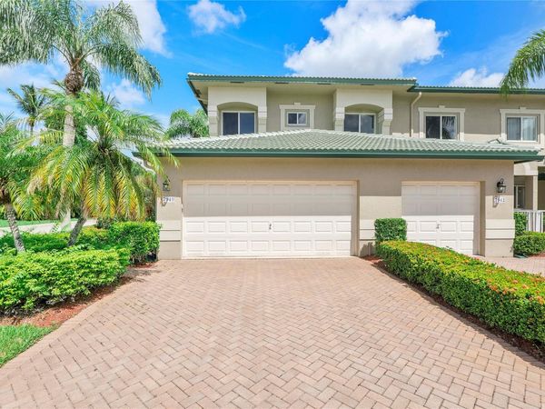 7940 Exeter Circle E, Unit 201, Tamarac, FL 33321