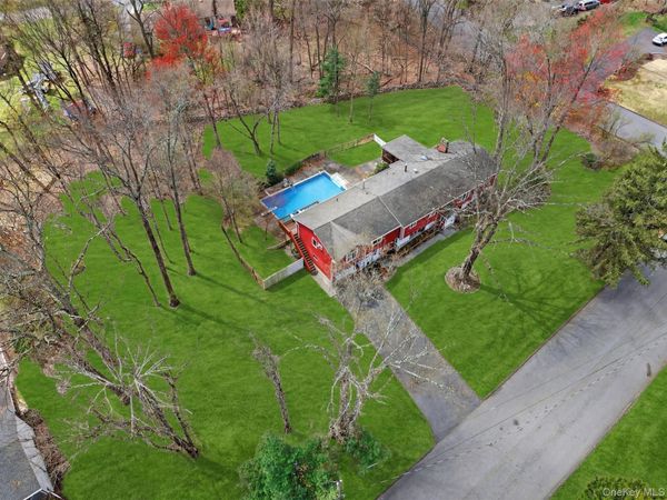 11 Kent Road, Airmont, NY 10952