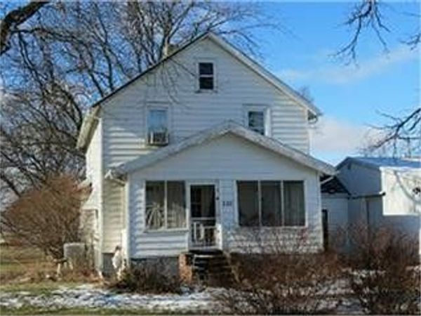 220 N 8th Street, IA 50154