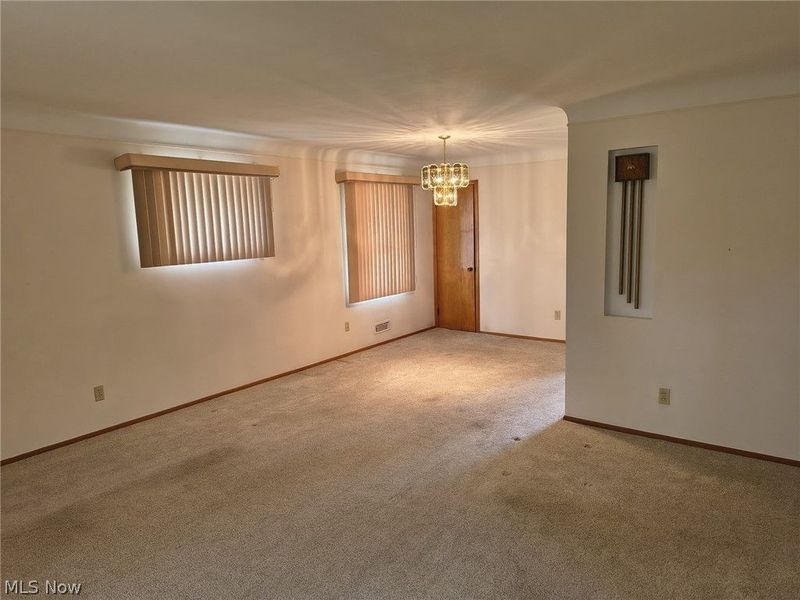 11531 Barrington Boulevard, Parma Heights, OH 44130 Photo 11