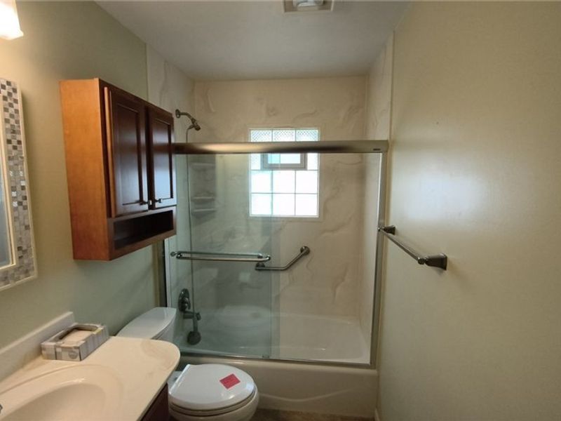 11531 Barrington Boulevard, Parma Heights, OH 44130 Photo 12