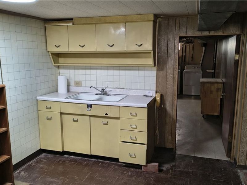 11531 Barrington Boulevard, Parma Heights, OH 44130 Photo 22