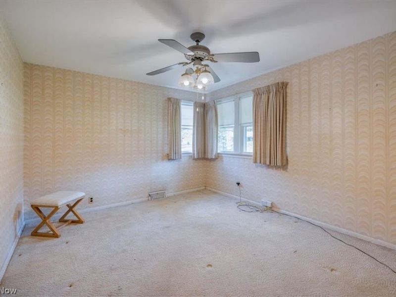 2142 Waynoka Road, Euclid, OH 44117 Photo 13