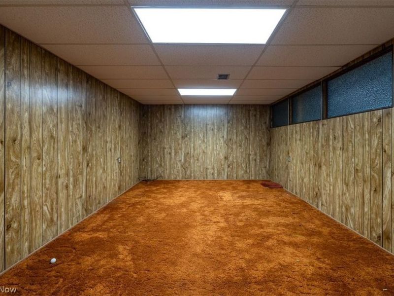 2142 Waynoka Road, Euclid, OH 44117 Photo 16