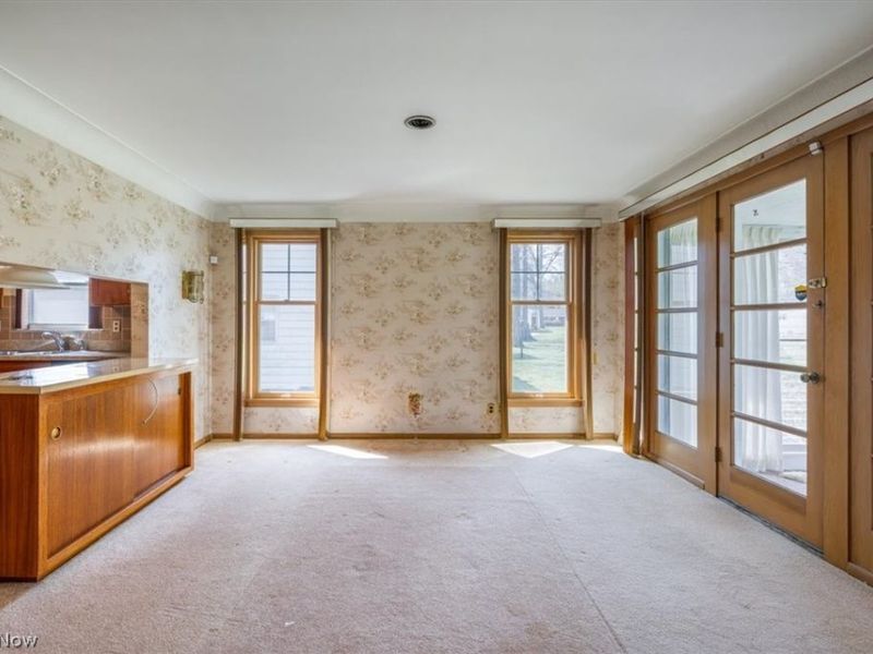 2142 Waynoka Road, Euclid, OH 44117 Photo 7