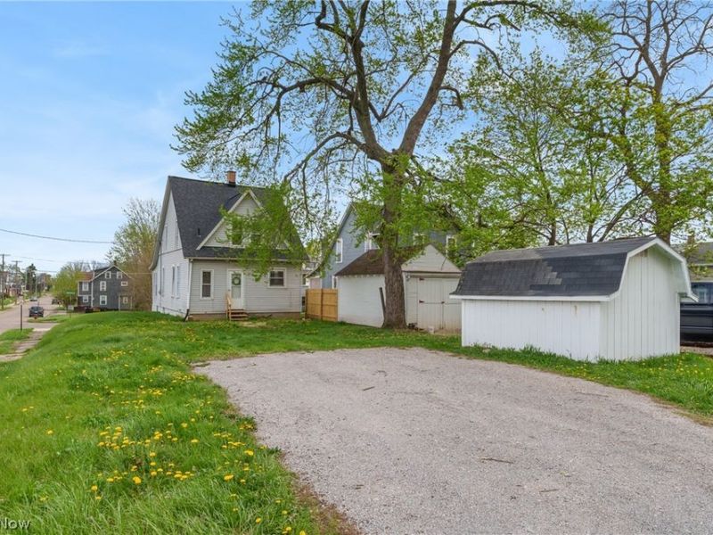 703 Arlington Avenue SW, Canton, OH 44706 Photo 3