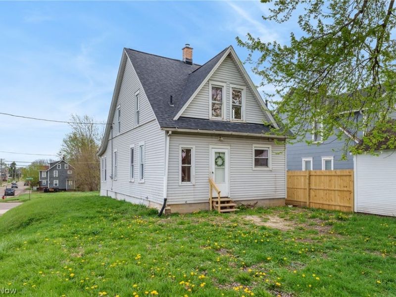 703 Arlington Avenue SW, Canton, OH 44706 Photo 4