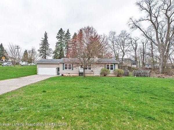 606 Locust Street, DeWitt, MI 48820