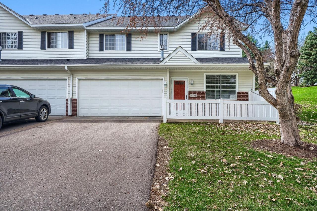 3001 Juniper Lane, Woodbury, MN 55125