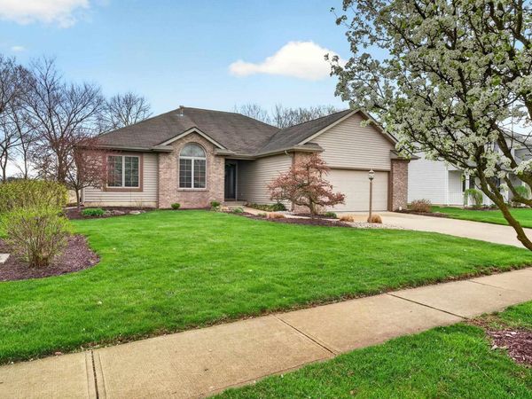 221 Ballenshire Lane, Kendallville, IN 46755