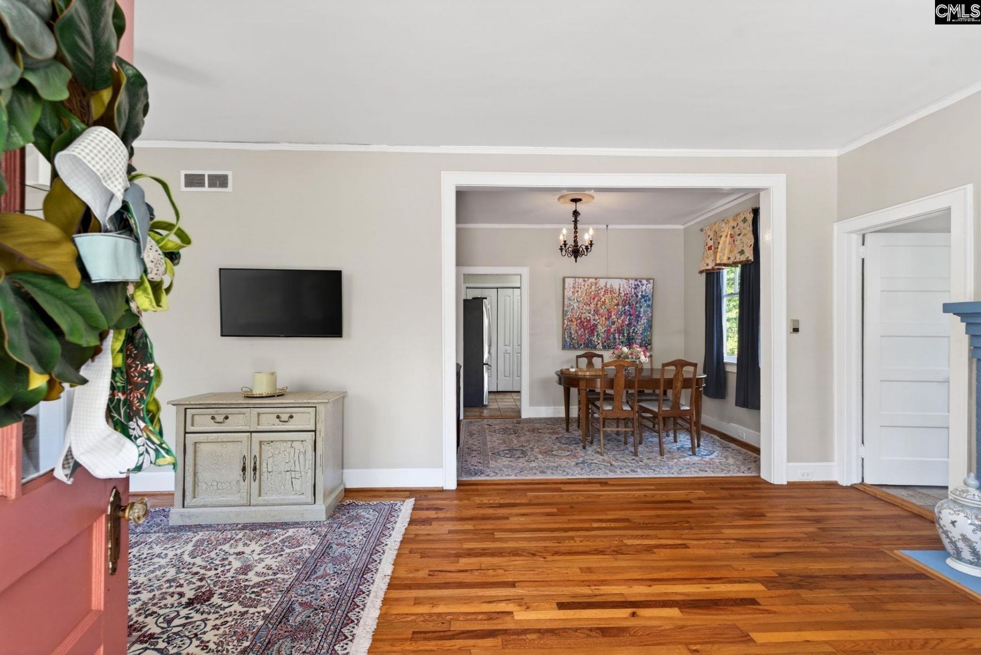 303 Tyler Street Photo 10