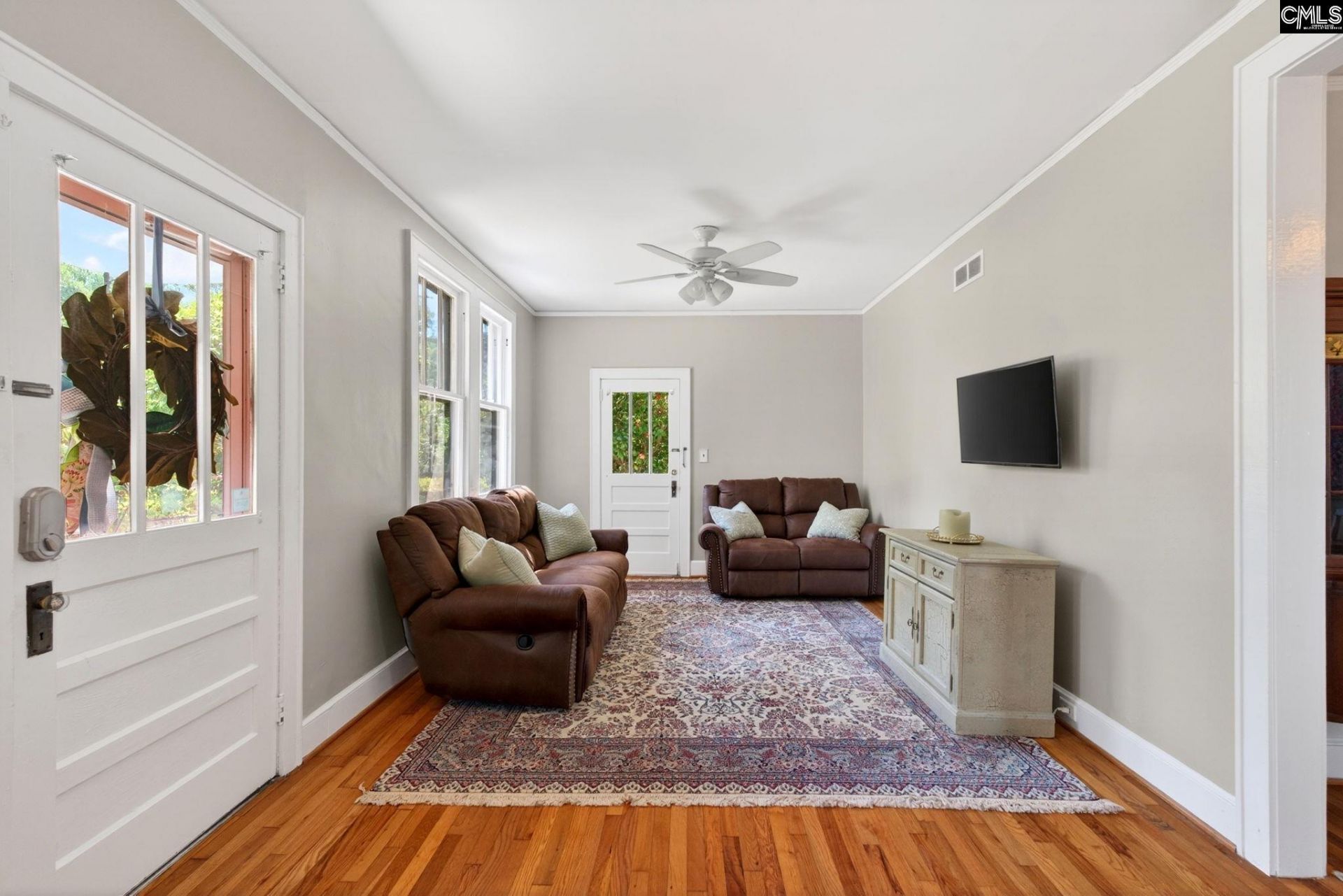 303 Tyler Street Photo 11