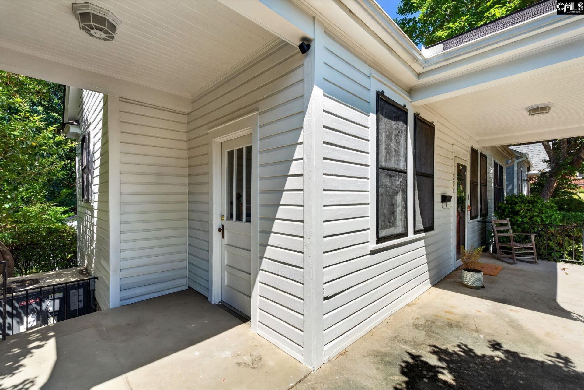 303 Tyler Street Photo 9