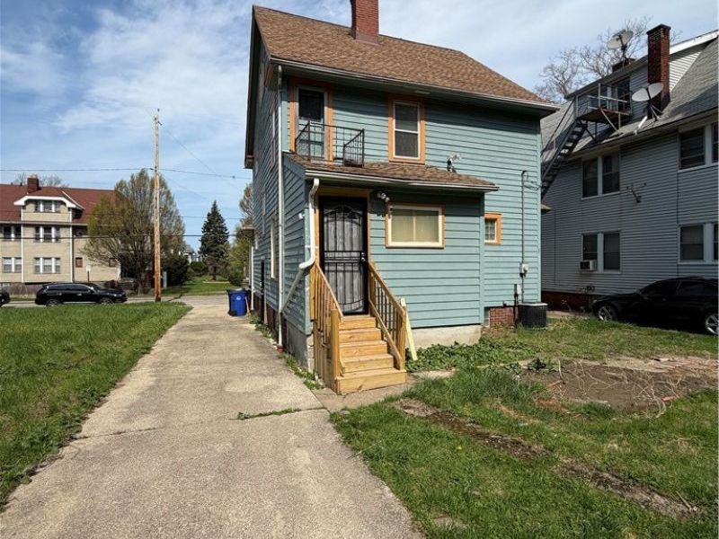 16812 Endora Road, Cleveland, OH 44112 Photo 4