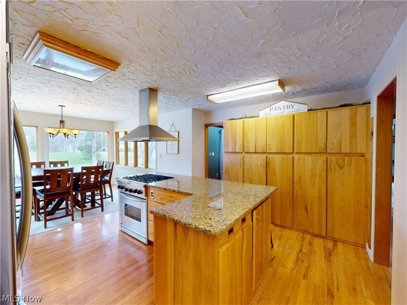 682 Rural Road, Eastlake, OH 44095 Photo 3