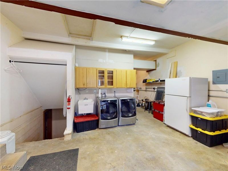 682 Rural Road, Eastlake, OH 44095 Photo 32