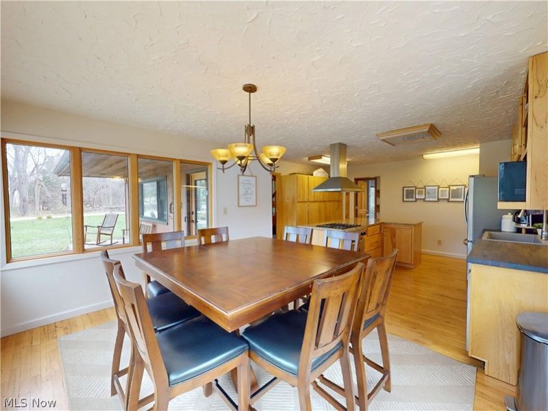 682 Rural Road, Eastlake, OH 44095 Photo 4