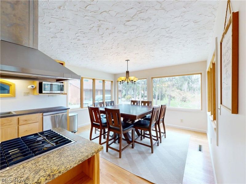 682 Rural Road, Eastlake, OH 44095 Photo 8