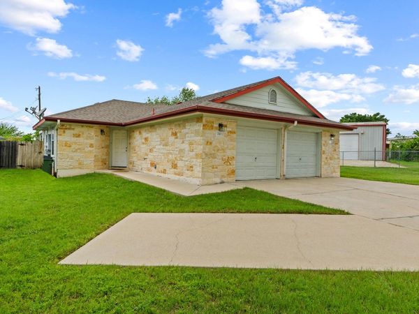 243-245 Marvin CV, Hutto, TX 78634
