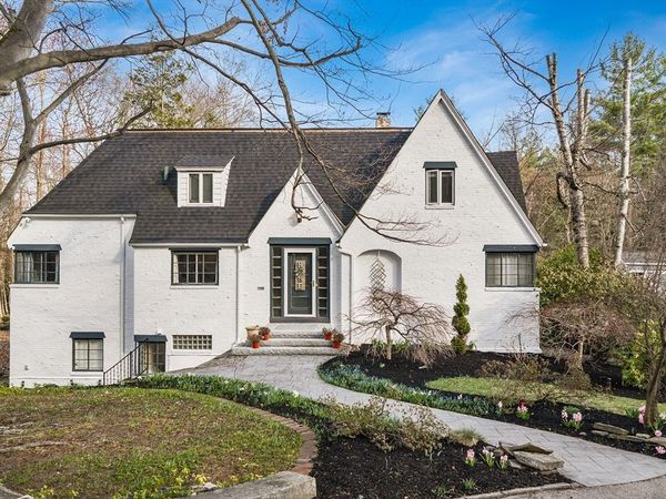 3 Old Brook Dr, Worcester, MA 01609